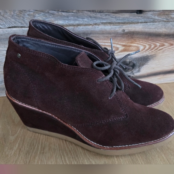 Coach Cassy  Chocolate Suede Lace-Up Wedges - Picture 1 of 9